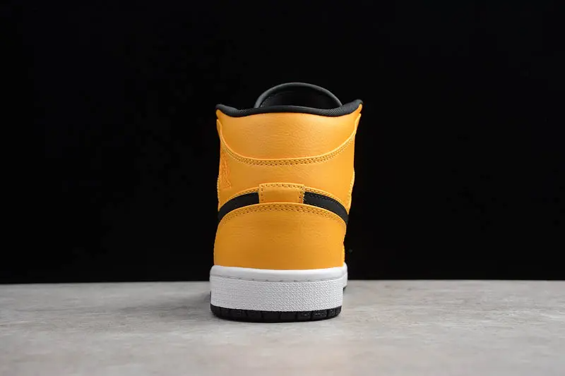 Giày Nike Air Jordan 1 Mid 'University Gold' 554724-700 - Ảnh 4