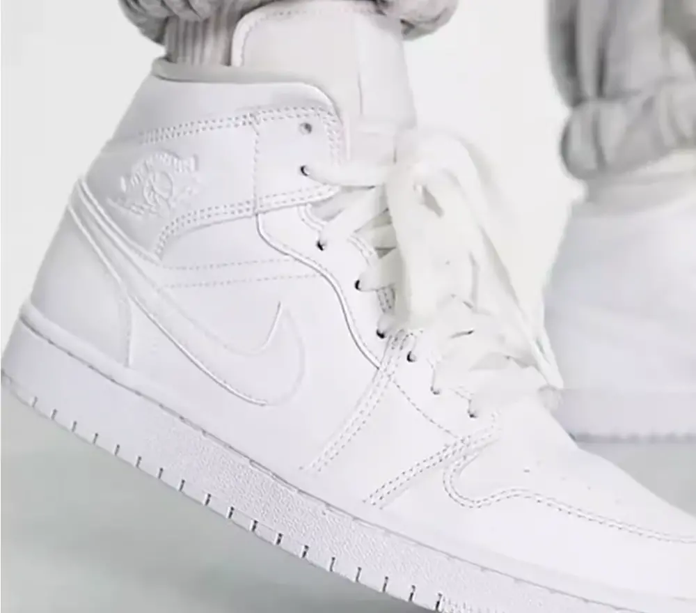 Alternative view of Giày Nike Air Jordan 1 Mid 'Triple White' DV0991-111