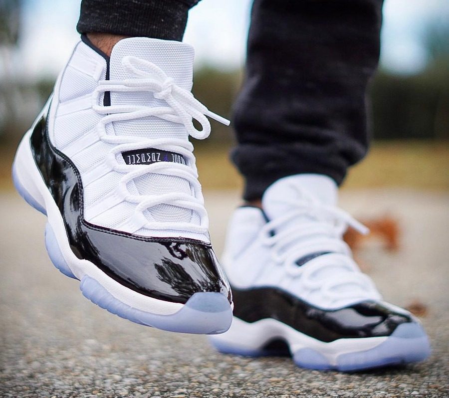 Giày Nike Air Jordan 11 Retro 'Concord' 2011 378037-107 - Ảnh 2