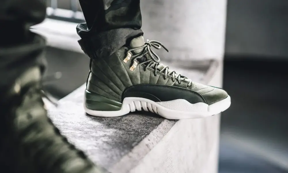 Alternative view of Giày Nike Air Jordan 12 Retro Chris Paul 'Class of 2003' 130690-301
