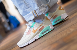 Alternative view of Giày Nike Air Max 90 'Happy Pineapple' DC5211-100