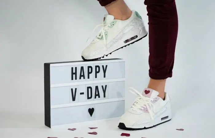 Giày Nike Air Max 90 SE 'Valentine's Day' CI7395-100 - Ảnh 5