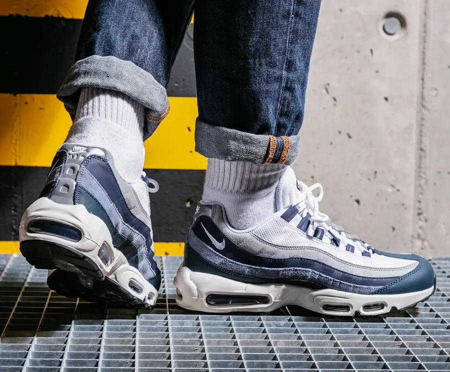 Alternative view of Giày Nike Air Max 95 'Navy Grey White' DC9412-400