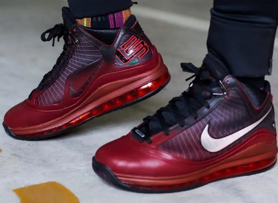 Giày Nike Air Max LeBron 7 Retro QS 'Christmas' 2019 CU5133-600 - Ảnh 3