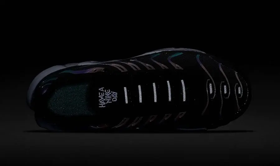 Giày Nike Air Max Plus GS 'Have A Nike Day' BQ7224-001 - Ảnh 7