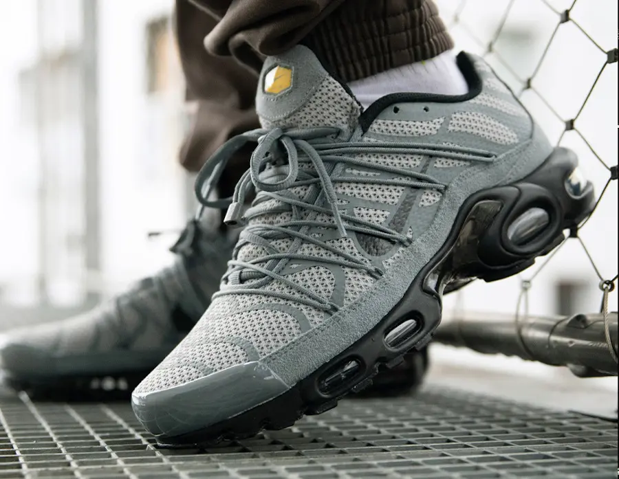 Alternative view of Giày Nike Air Max Plus 'Toggle Grey Reflective' FD0670-002
