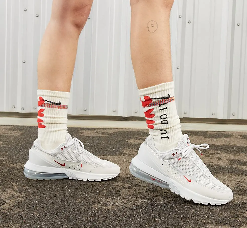 Alternative view of Giày Nike Air Max Pulse 'Phantom High Voltage' DR0453-001