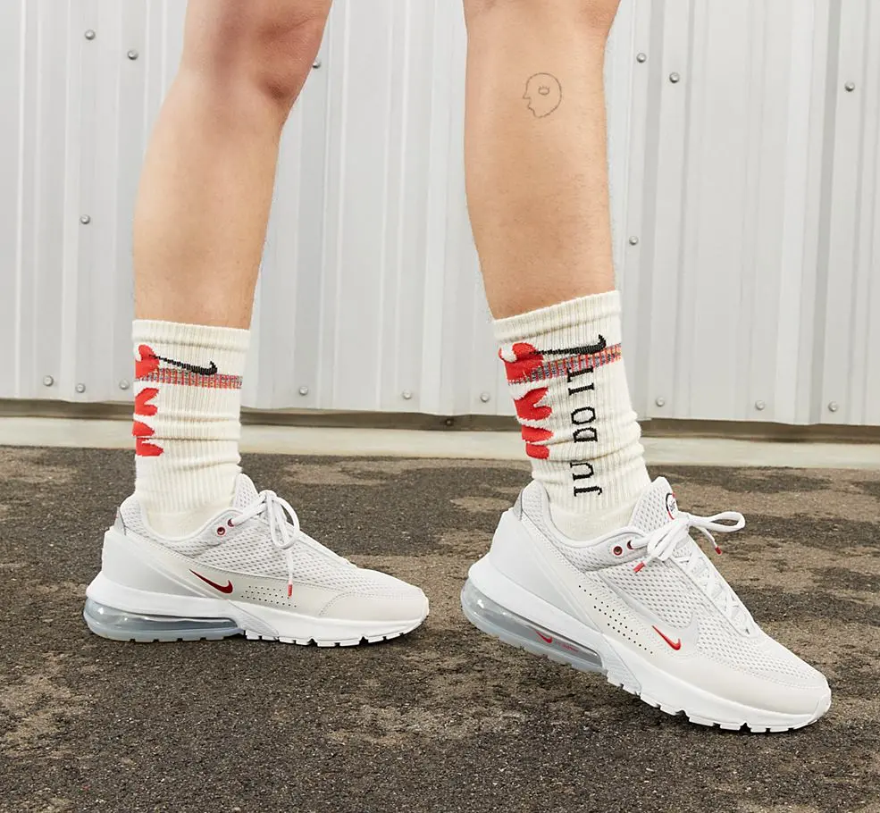 Alternative view of Giày Nike Air Max Pulse 'Phantom High Voltage' FD6409-001