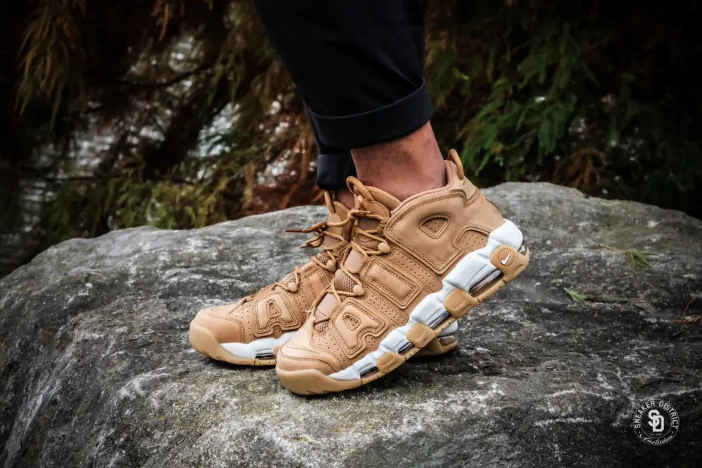 Alternative view of Giày Nike Air More Uptempo 'Flax' AA4060-200
