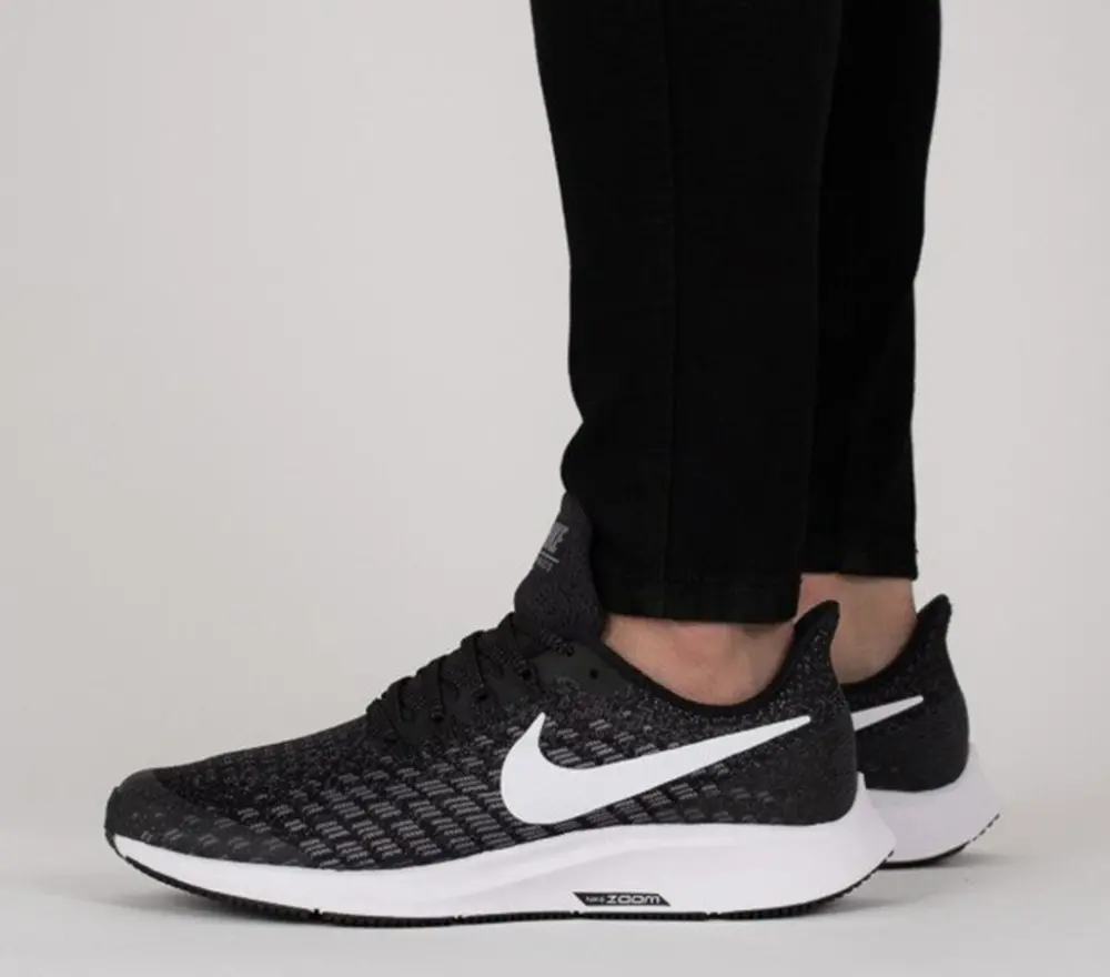 Alternative view of Giày Nike Air Zoom Pegasus 35 GS 'Black' AH3482-001