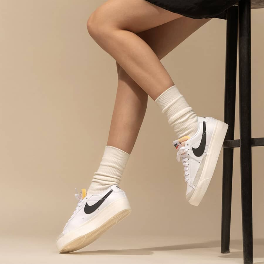 Giày Nike Blazer Low Platform 'White Black' DJ0292-101 - Ảnh 2
