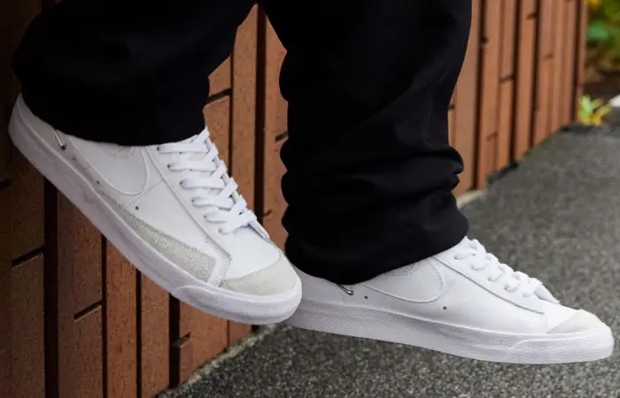 Giày Nike Wmns Blazer Mid '77 SE 'Sisterhood White Metallic Silver' CZ4627-100 - Ảnh 5