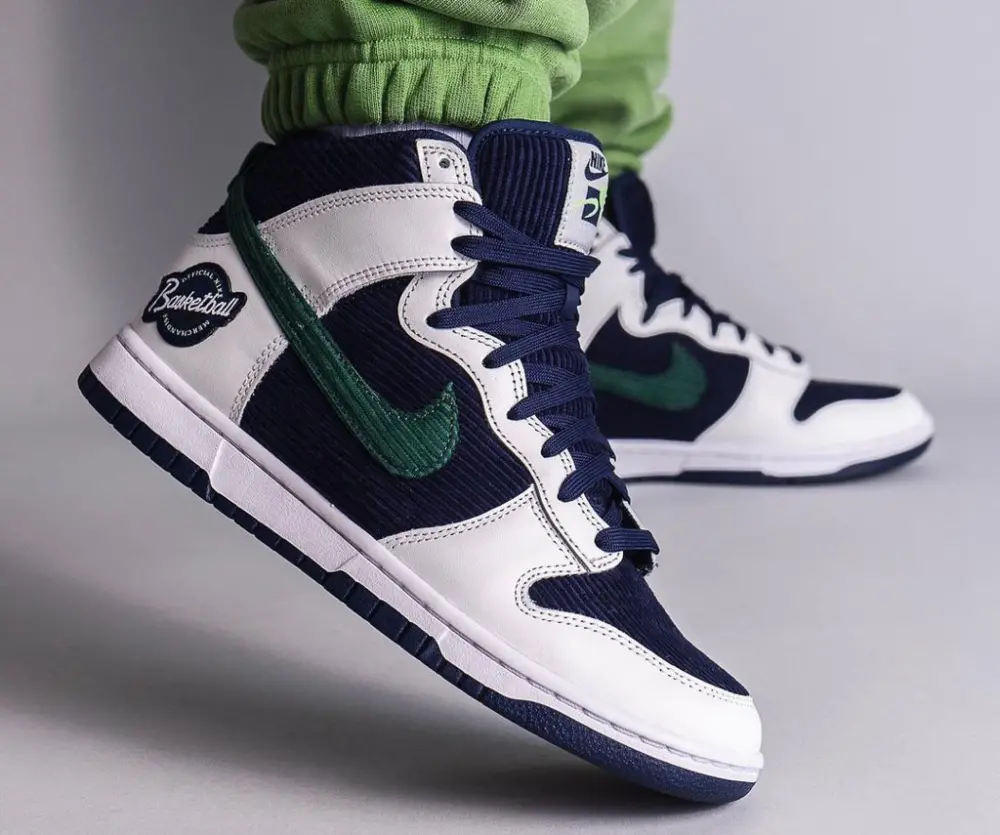 Alternative view of Giày Nike Dunk High 'Sports Specialties' DH0953-400