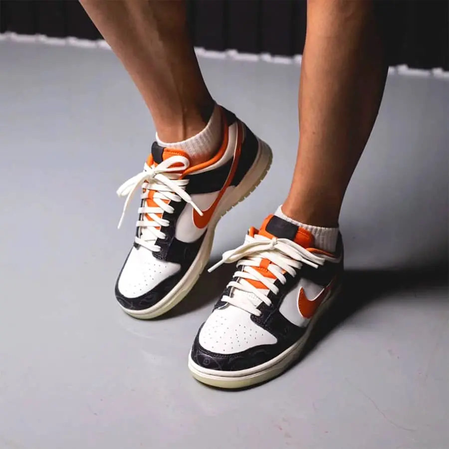 Giày Nike Dunk Low PRM GS 'Halloween' DO3806-100 - Ảnh 3