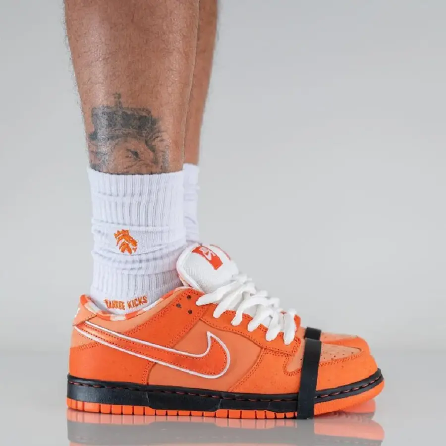 Alternative view of Giày Nike SB Dunk Low 'Concepts Orange Lobster' FD8776-800