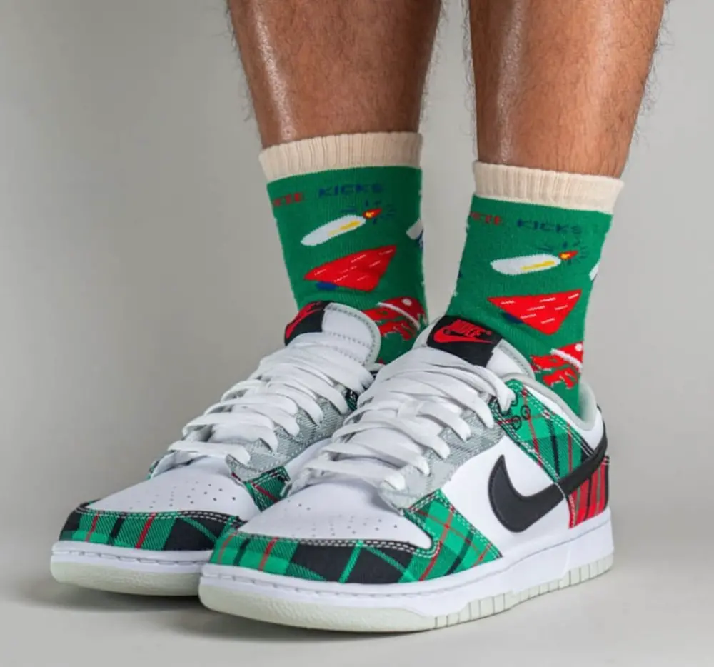 Alternative view of Giày Nike Dunk Low Premium 'Tartan Plaid' DV0827-100