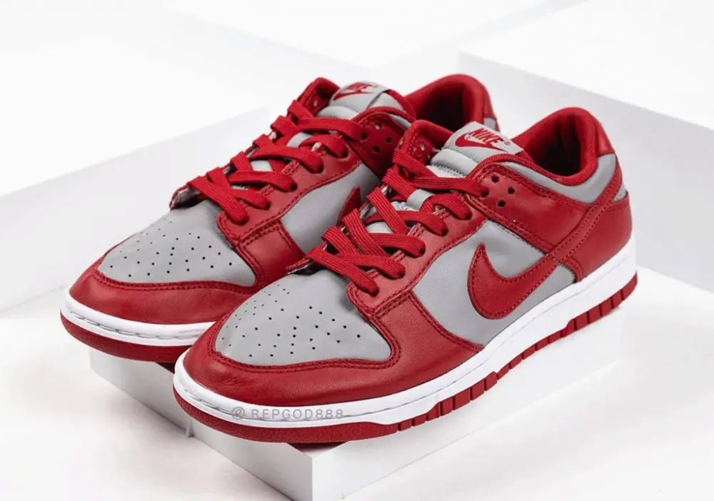 Alternative view of Giày Nike Dunk Low SP 'UNLV' 2021 DD1391-002
