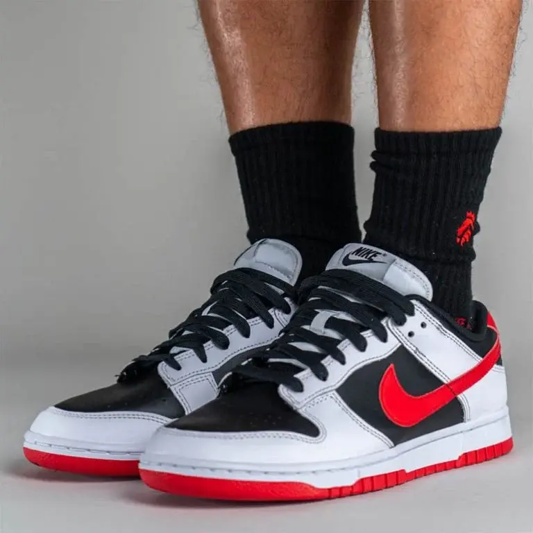 Giày Nike Dunk Low 'White Black Red' FD9762-061 - Ảnh 4