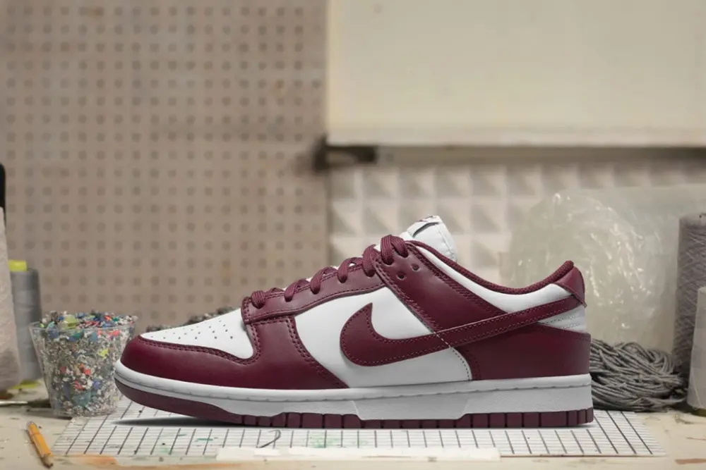 Alternative view of Giày Nike Dunk Low 'Team Red-Bordeaux' DD1503-108