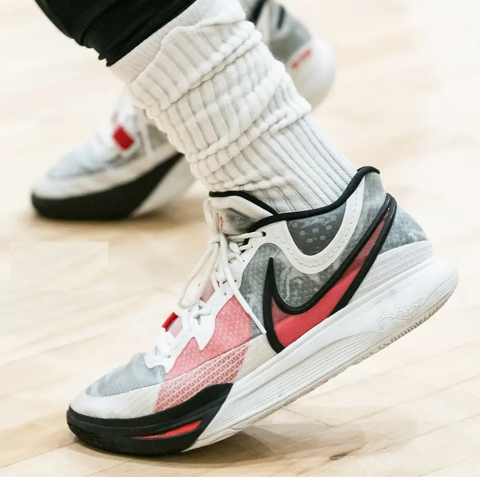 Giày Nike Kyrie 8 'White University Red' DJ6017-100 - Ảnh 4