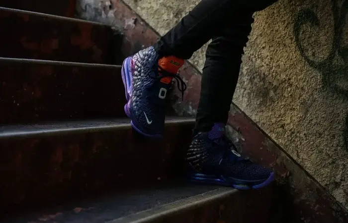 Alternative view of Giày Nike LeBron 17 GS 'Monstars NBA ASG 2020' CW1036-400