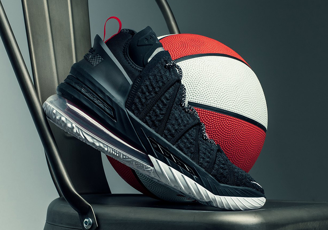 Giày Nike LeBron 18 GS 'Black University Red' CW2760-001 - Ảnh 5