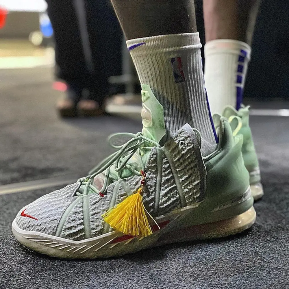 Giày Nike LeBron 18 EP 'Empire Jade' DB7644-002 - Ảnh 4