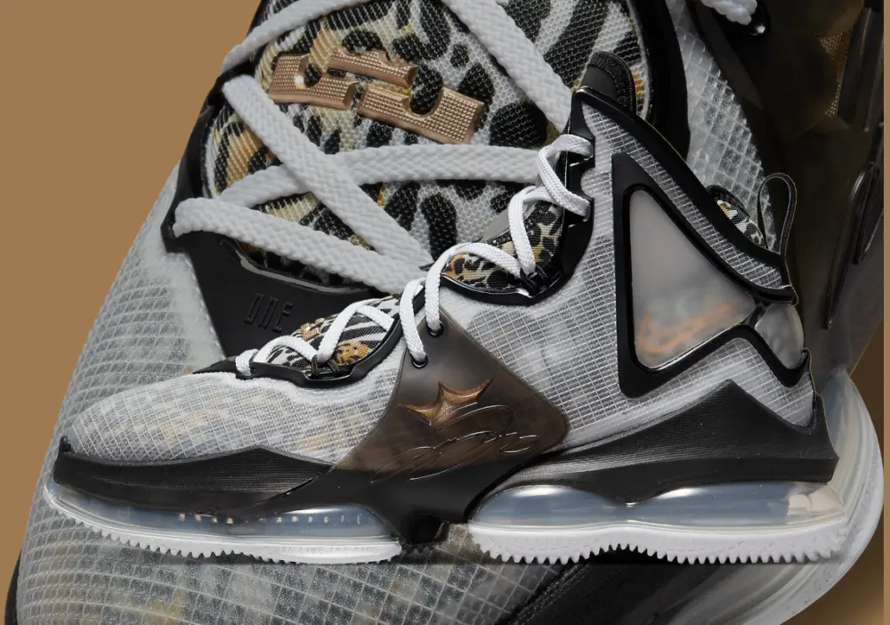 Giày Nike Lebron 19 'Royalty' DC9340-100 - Ảnh 3