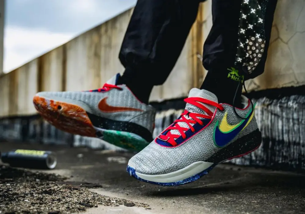 Alternative view of Giày Nike LeBron 20 'Nike Lifer' DJ5423-002