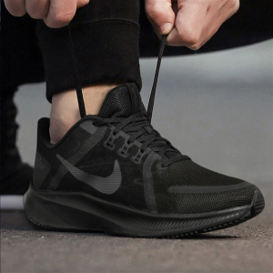 Alternative view of Giày Nike Quest 4 'Black Dark Smoke Grey' DA1105-002