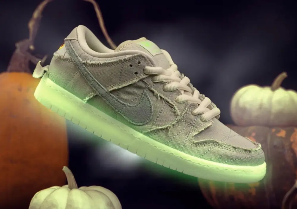 Alternative view of Giày Nike Dunk Low SB 'Mummy' DM0774-111