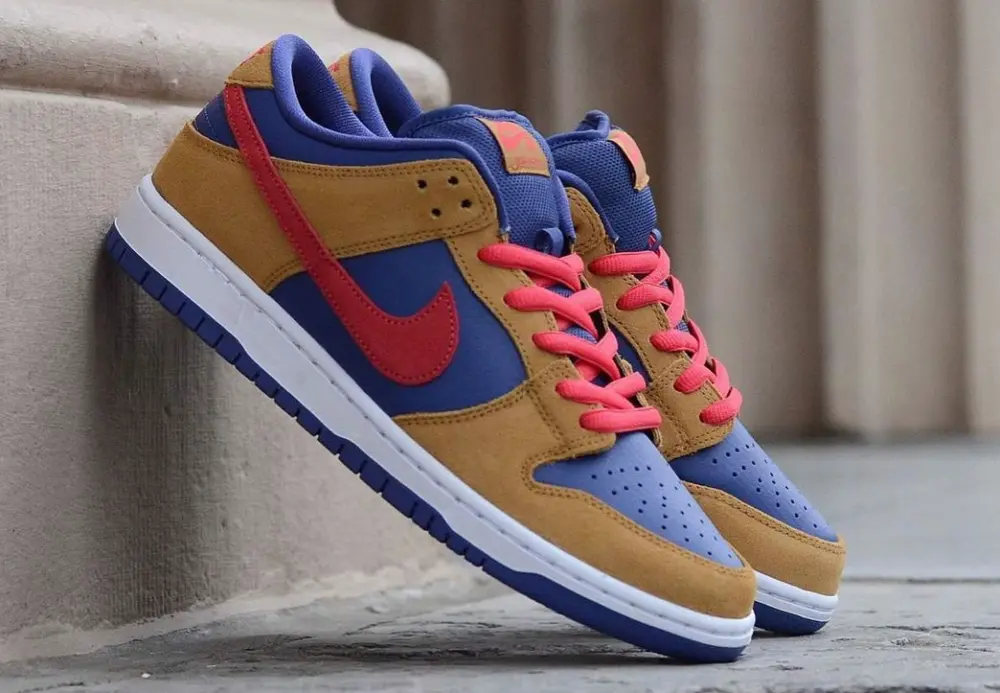 Alternative view of Giày Nike Dunk Low SB 'Wheat Dark Purple' BQ6817-700