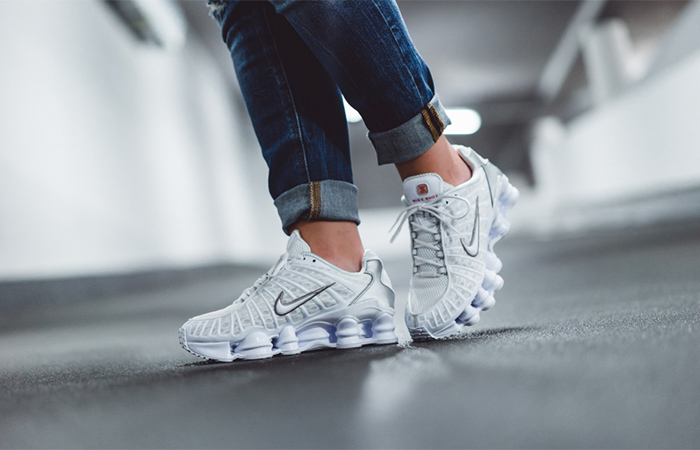 Giày Nike Wmns Shox TL 'White Silver' AR3566-100 - Ảnh 2