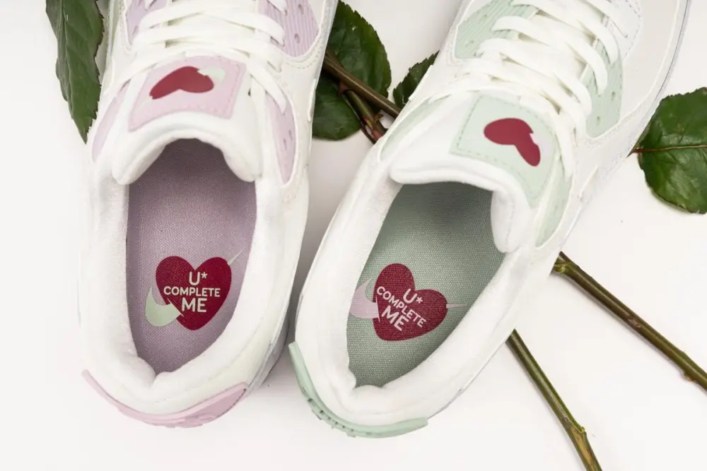 Alternative view of Giày Nike Air Max 90 SE 'Valentine's Day' CI7395-100