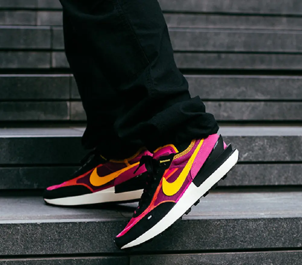 Alternative view of Giày Nike Waffle One 'Active Fuchsia' DA7995-600