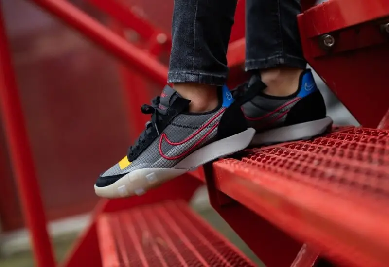 Alternative view of Giày Nike Waffle Racer 2X 'Enigma Stone' CK6647-002