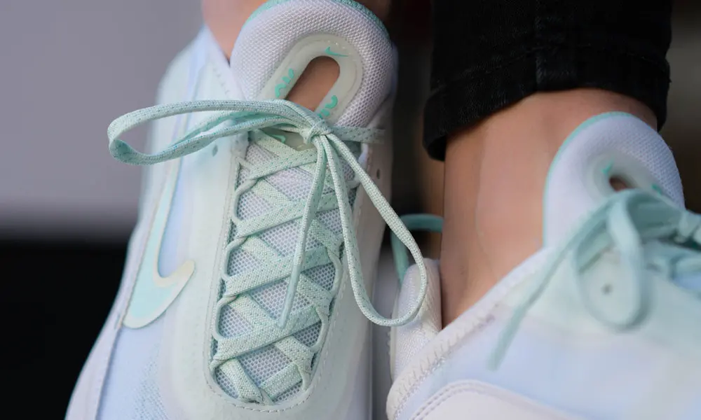 Giày Nike Wmns Air Max 2090 'White Barely Green' DJ3029-100 - Ảnh 3