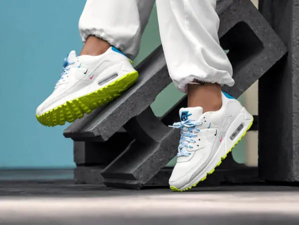 Alternative view of Giày Nike Wmns Air Max 90 SE 'Worldwide Pack' CK7069-100