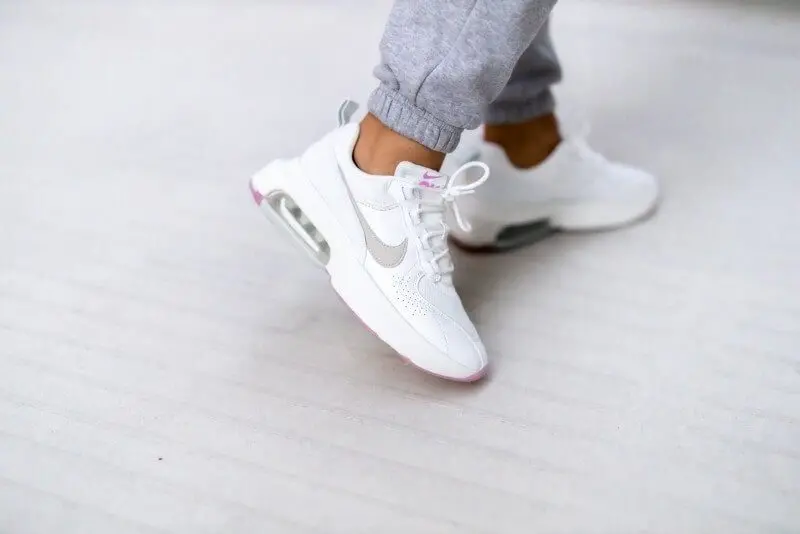 Giày Nike Wmns Air Max Verona 'Summit White Fossil' CZ3960-100 - Ảnh 6