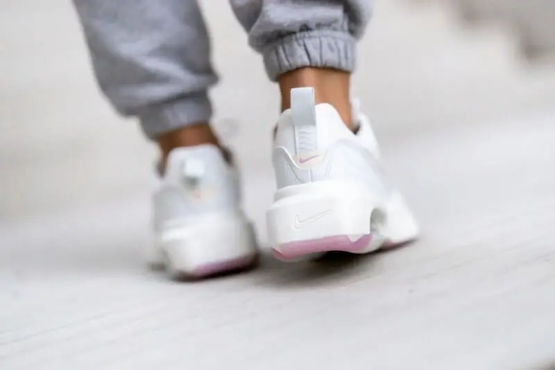 Giày Nike Wmns Air Max Verona 'Summit White Fossil' CZ3960-100 - Ảnh 7