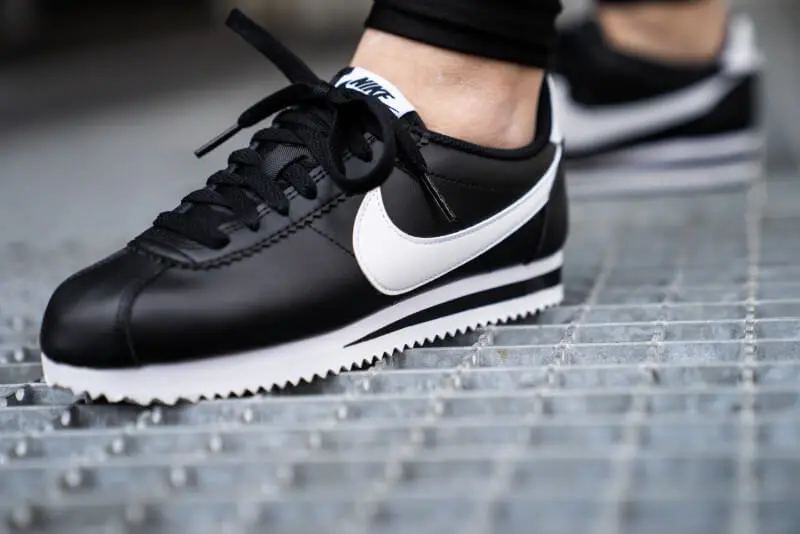 Alternative view of Giày Nike Classic Cortez Leather 807471-016