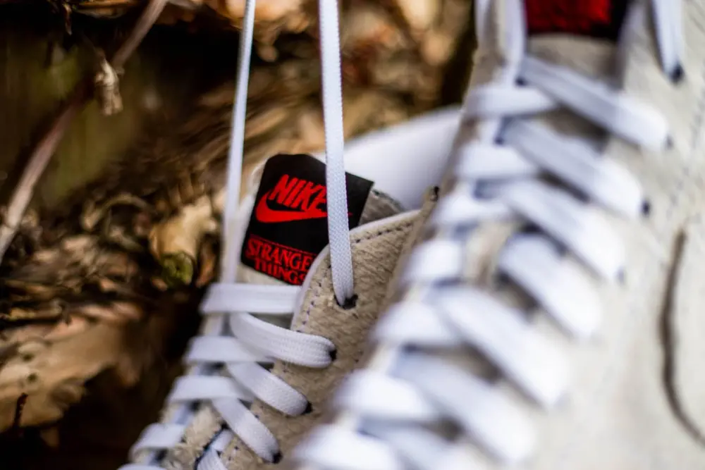 Giày Nike Stranger Things x Blazer Mid QS 'Upside Down' CJ6102-100 - Ảnh 4