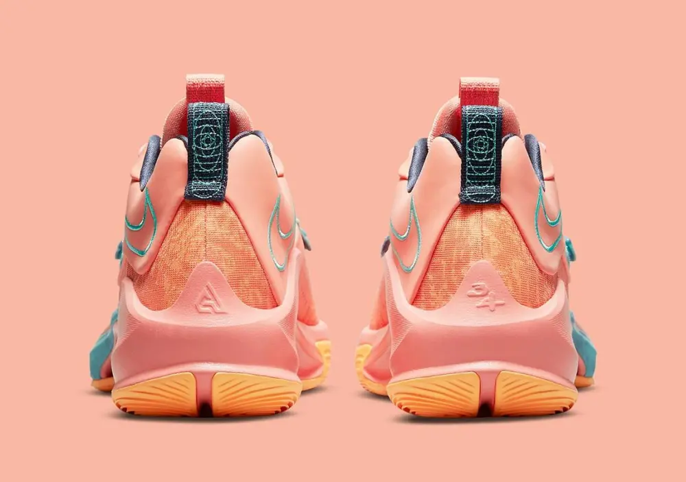 Alternative view of Giày Nike Zoom Freak 3 EP 'Stay Freaky' DA0695-600