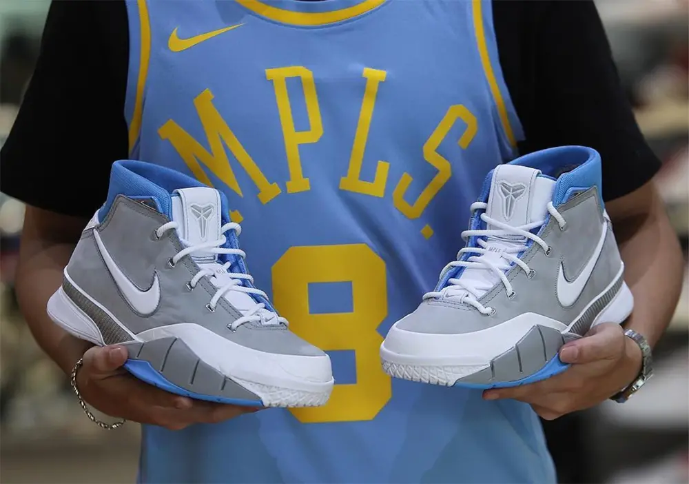 Alternative view of Giày Nike Zoom Kobe 1 Protro 'MPLS' AQ2728-001