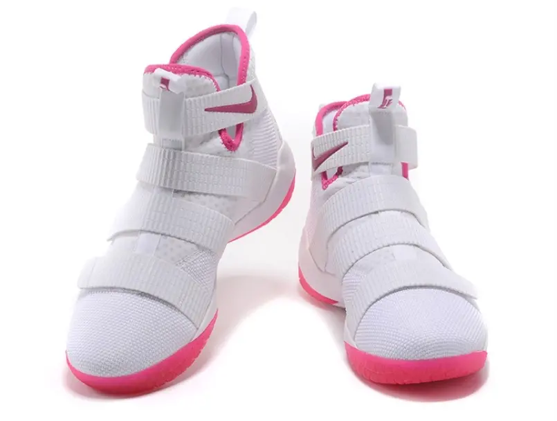 Alternative view of Giày Nike LeBron Soldier 11 'Kay Yow' 897644-102