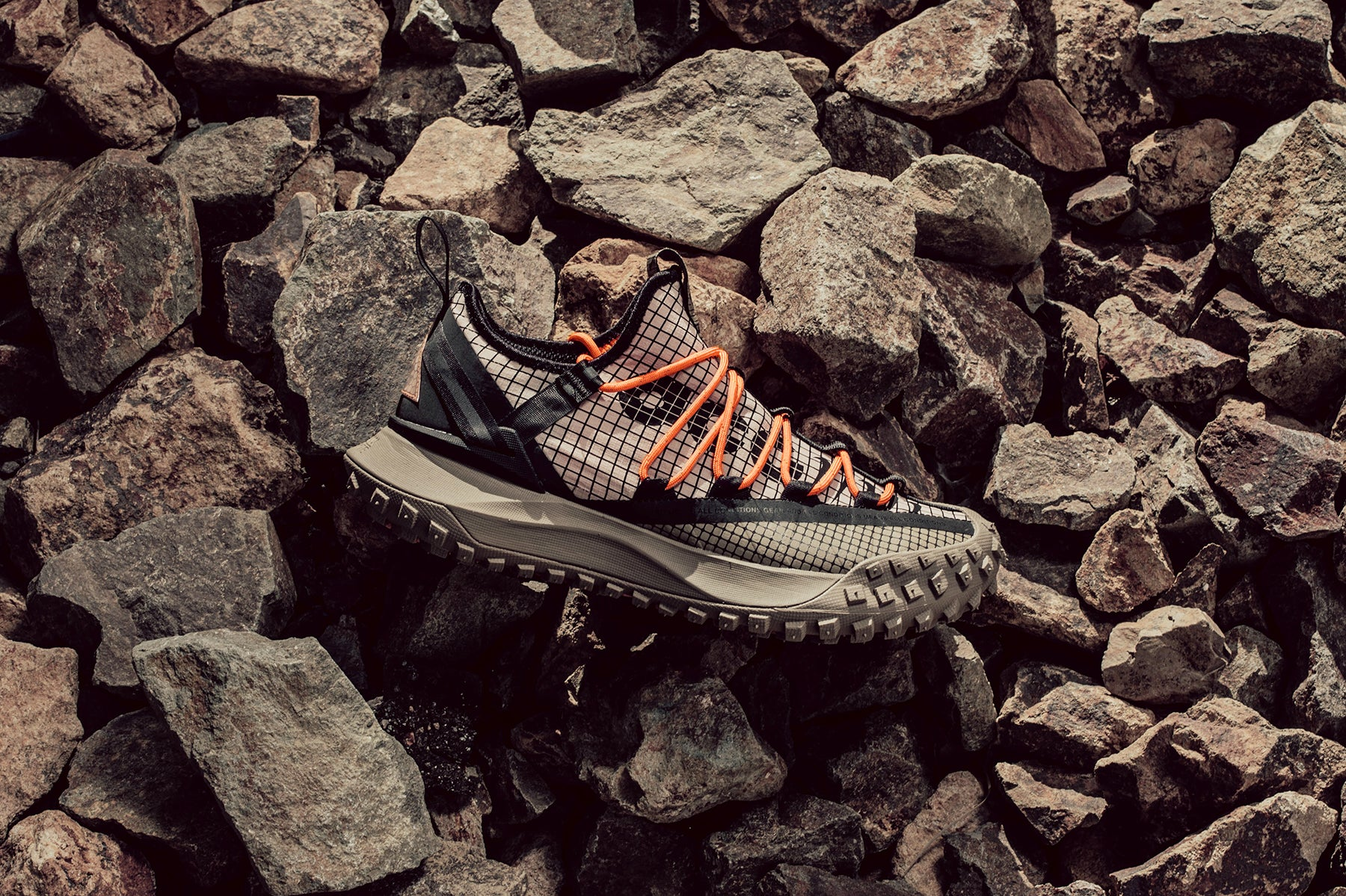 Giày Nike ACG Mountain Fly Low 'Fossil Stone' DA5424-200 - Ảnh 9