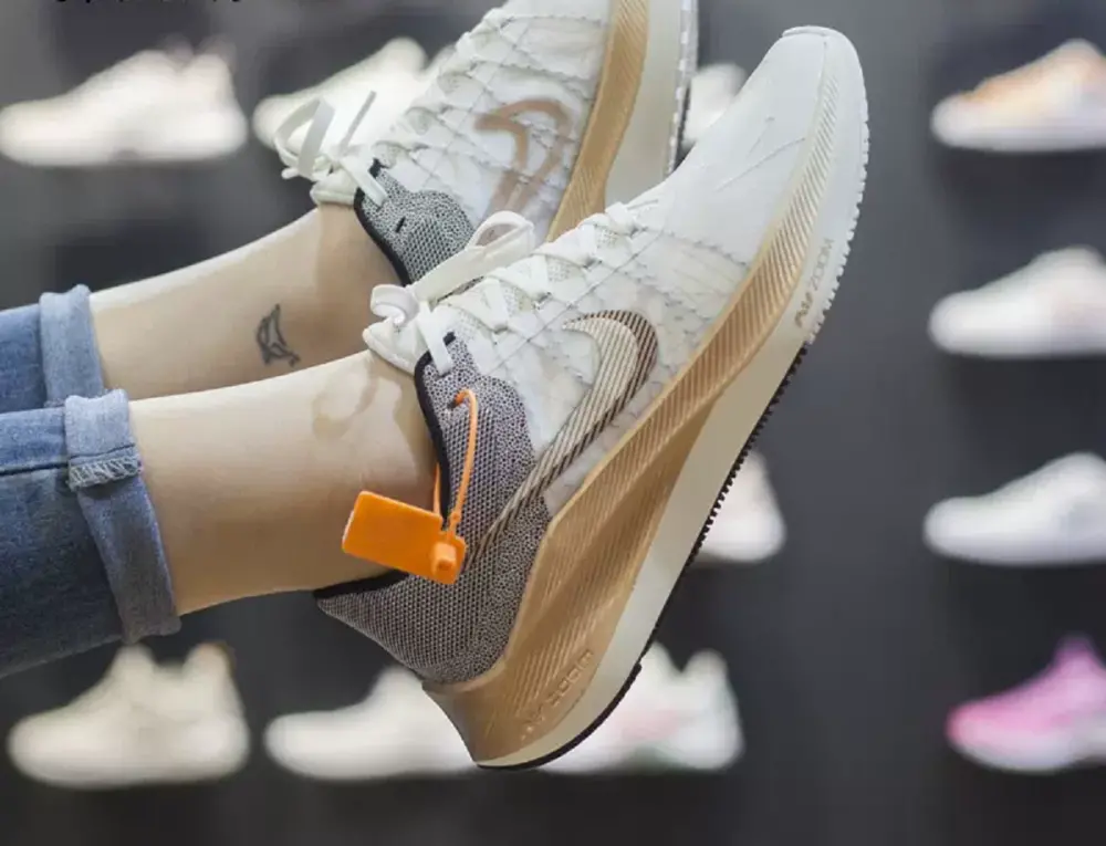 Giày Nike Wmns Winflo 8 Premium 'Sail Metallic Copper Coin' DA3056-101 - Ảnh 6