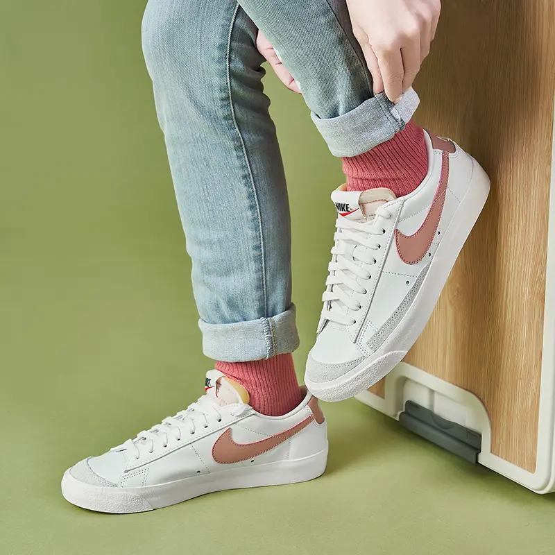 Alternative view of Giày Nike Blazer Low '77 'White Rose Whisper' DC4769-109