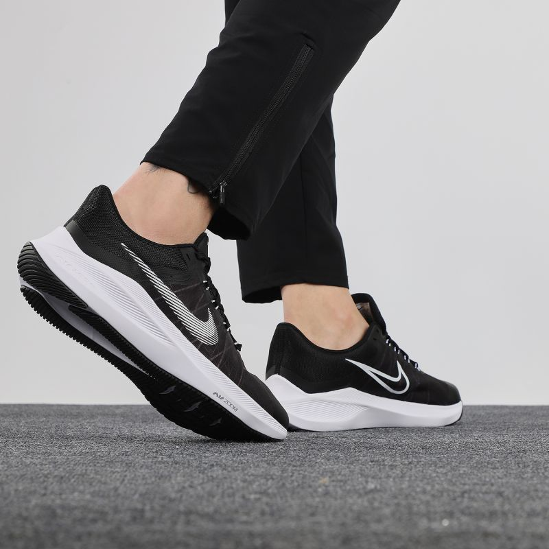 Giày Nike Wmns Zoom Winflo 8 W 'Black White' CW3421-005 - Ảnh 5
