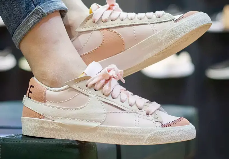 Alternative view of Giày Nike Blazer Low 77 Jumbo 'Pink' DQ1470-601